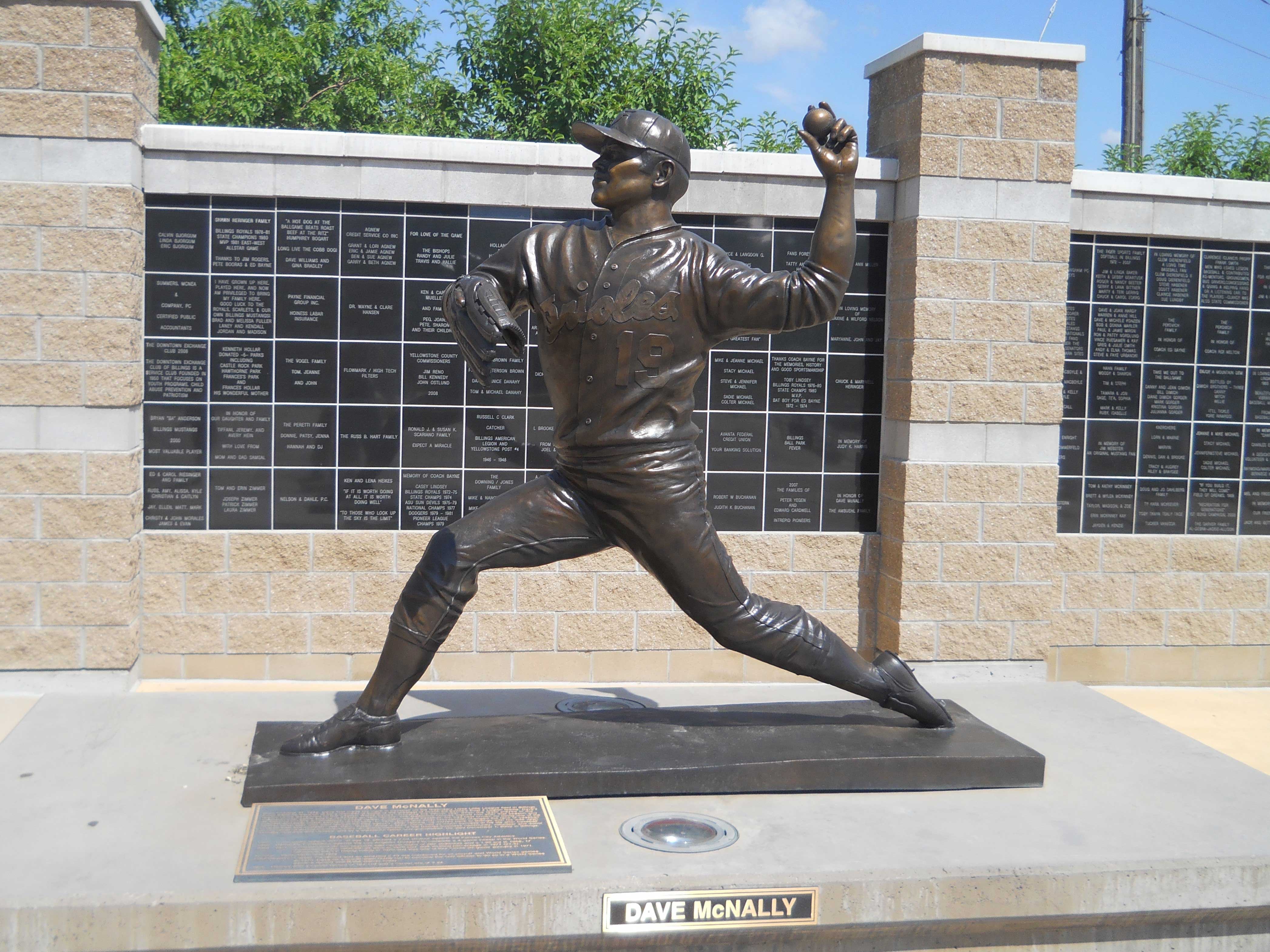 The Sporting Statues Project: Pee Wee Reese: Louisville Bats